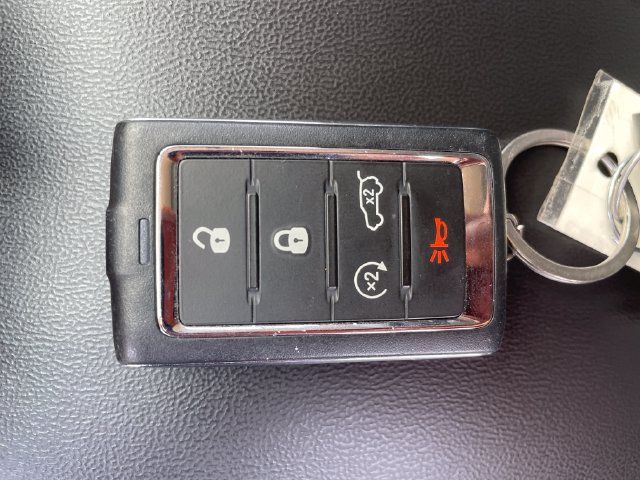 Used 2023 Jeep Grand Cherokee L Limited AWD/4WD image 29