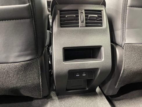 New 2025 Mitsubishi Outlander SE image 26