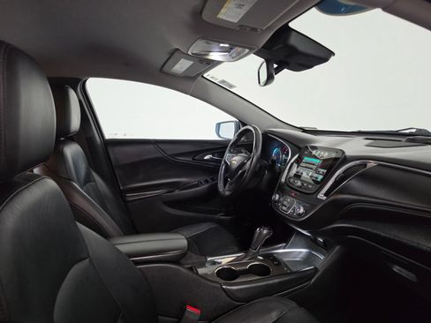 Used 2018 Chevrolet Malibu LT w/ Leather Package FWD image 22