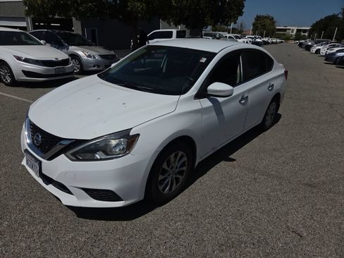 Used 2018 Nissan Sentra SV FWD image 1
