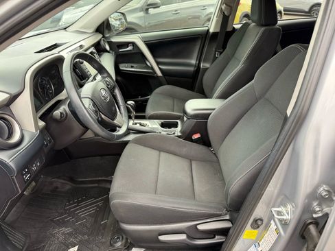 Used 2018 Toyota RAV4 Adventure image 12