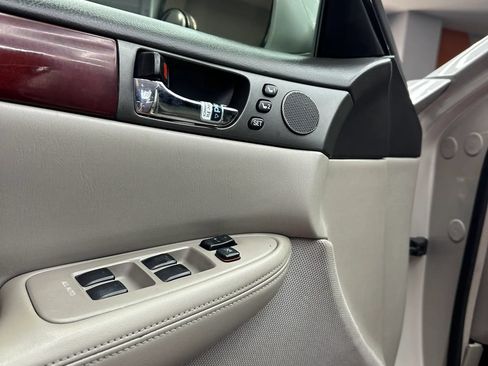 Used 2002 Lexus ES 330 FWD image 10