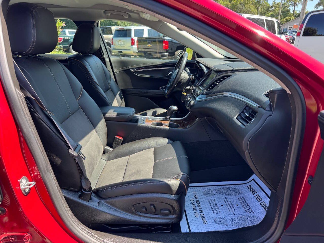Used 2015 Chevrolet Impala LT w/ Convenience Package FWD image 18