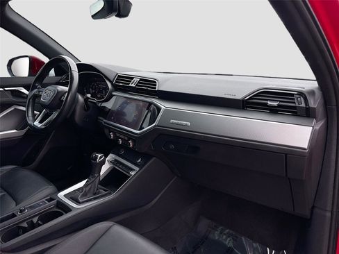 Used 2022 Audi Q3 2.0T Premium Plus w/ Premium Plus Package image 31