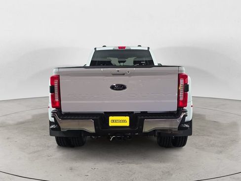 Certified 2025 Ford F450 Lariat w/ FX4 Off-Road Package AWD/4WD image 6