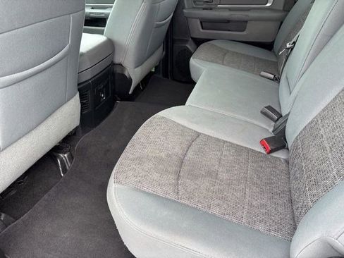 Used 2017 RAM 1500 Classic SLT w/ SLT Plus D￩cor Group image 32