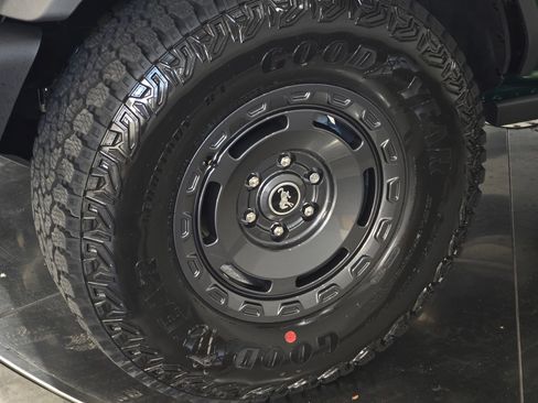 New 2025 Ford Bronco Badlands w/ Sasquatch Package AWD/4WD image 13
