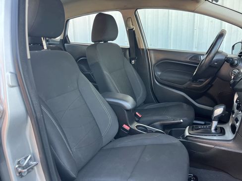 Used 2015 Ford Fiesta SE image 15