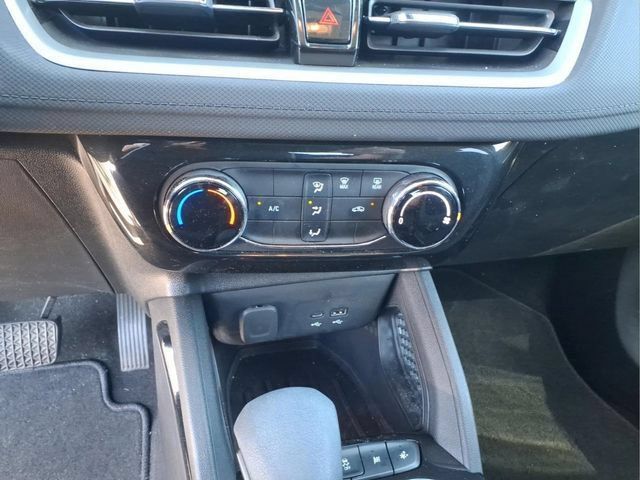 Used 2024 Chevrolet TrailBlazer LT FWD image 26