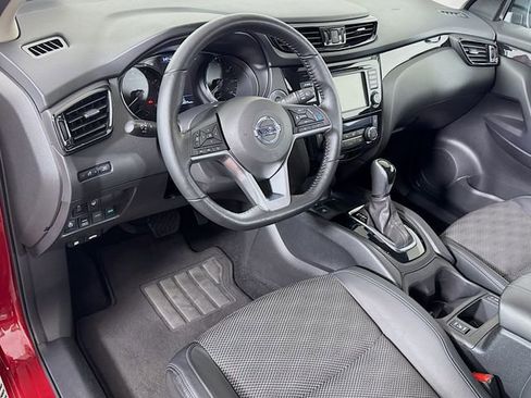 Certified 2022 Nissan Rogue Sport SV w/ Technology Package image 10