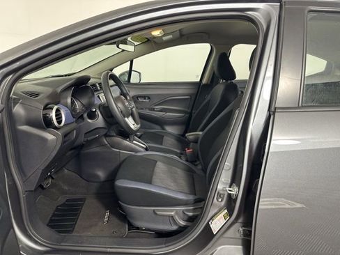 Used 2023 Nissan Versa SV FWD image 7