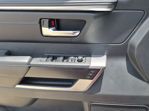 Certified 2025 Toyota Sequoia Platinum AWD/4WD image 11