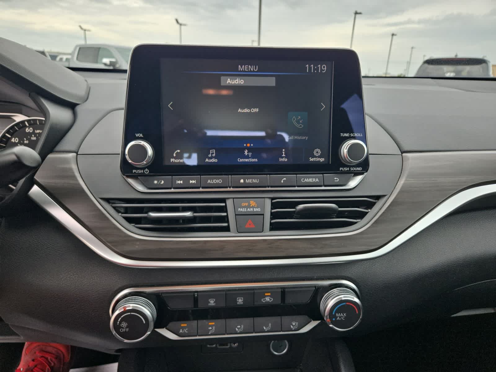 Used 2025 Nissan Altima 2.5 SV FWD image 16