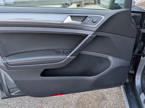 Used 2017 Volkswagen Golf Alltrack SE image 16