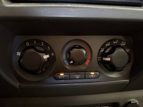 Used 2005 Nissan Xterra S w/ (P01) Power Pkg RWD image 36