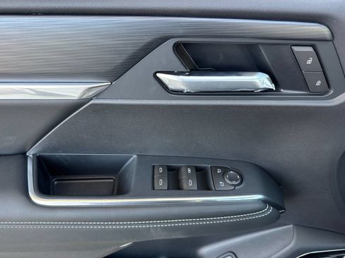 New 2026 GMC Acadia Elevation w/ Elevation Premium Package FWD image 11
