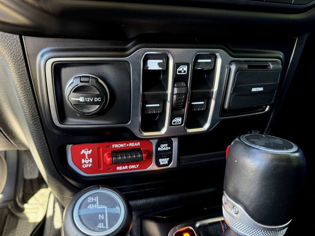 Used 2021 Jeep Wrangler Unlimited Rubicon w/ Safety Group AWD/4WD image 28