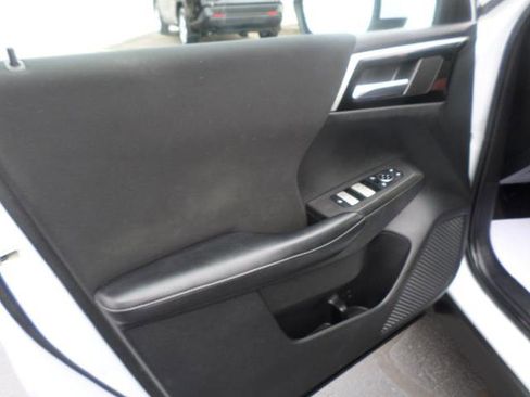 Used 2022 Mitsubishi Outlander ES image 37