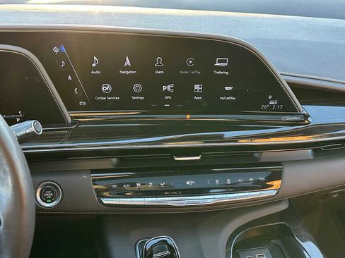 Used 2023 Cadillac Escalade Premium Luxury w/ Performance Package image 28