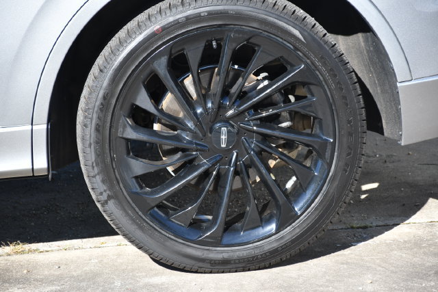 Certified 2023 Lincoln Aviator Reserve w/ Equipment Group 201A AWD/4WD image 12
