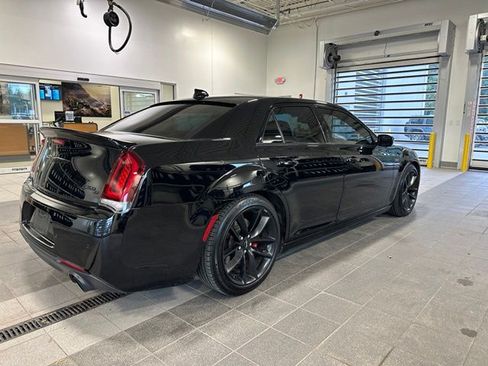 Used 2023 Chrysler 300 C RWD image 5