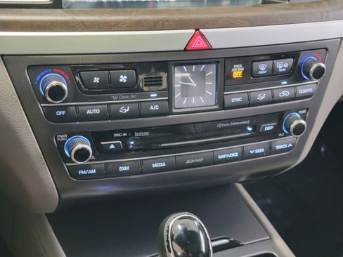 Used 2015 Hyundai Genesis 3.8 w/ Option Group 04 image 25