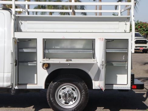 Used 2020 Ford F250 XL w/ Power Equipment Group AWD/4WD image 6