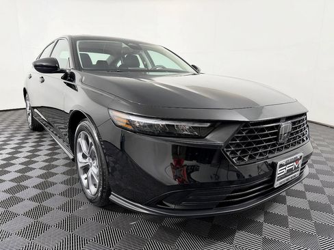 Used 2024 Honda Accord EX image 5