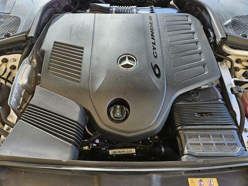 Certified 2022 Mercedes-Benz S 500 4MATIC image 32