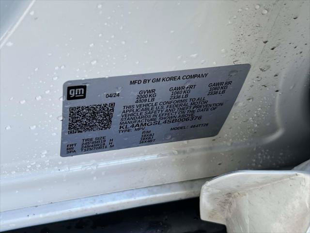 Used 2025 Buick Encore GX Avenir w/ Avenir Convenience Package AWD/4WD image 18