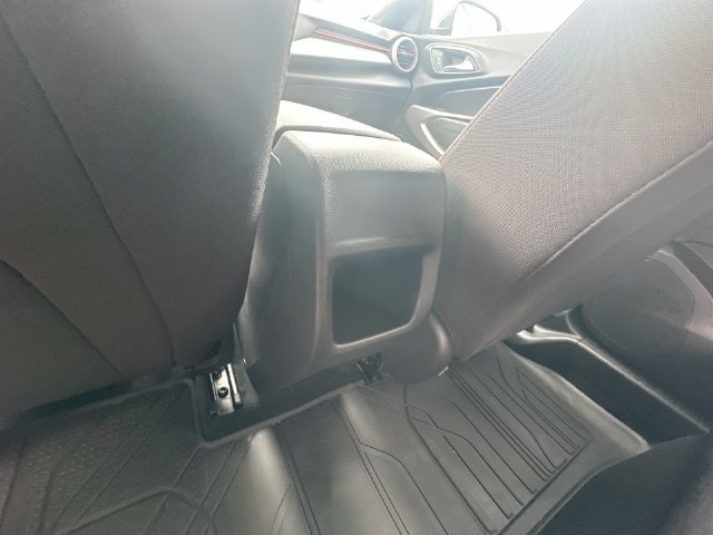 Used 2024 Chevrolet Trax RS FWD image 25