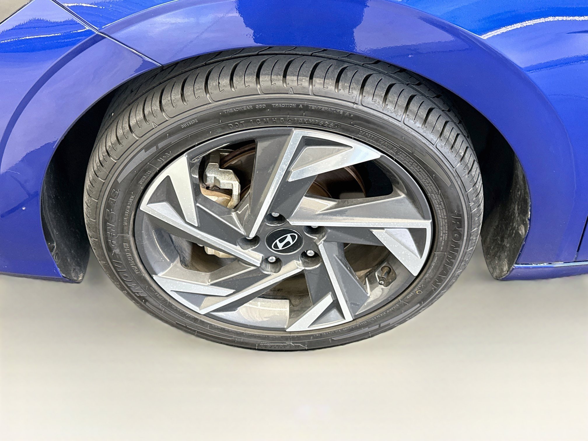 Used 2025 Hyundai Elantra SEL FWD image 11