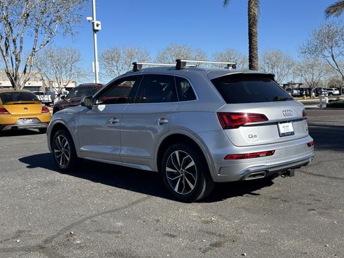 Used 2023 Audi Q5 2.0T Premium w/ Convenience Package image 3