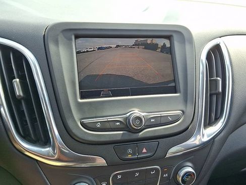 Certified 2023 Chevrolet Equinox LT FWD image 18