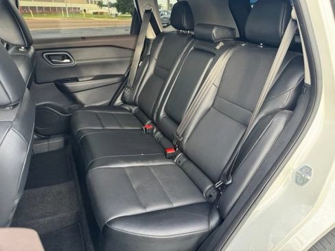 Used 2021 Nissan Rogue SV w/ Premium Package FWD image 22