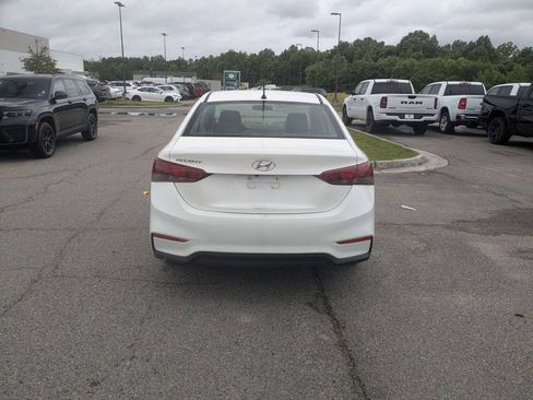 Used 2019 Hyundai Accent SE FWD image 4