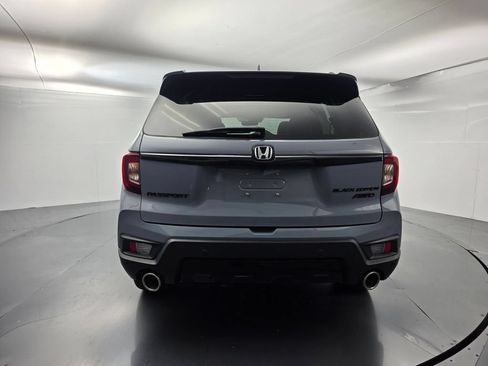 Used 2025 Honda Passport Black Edition image 5