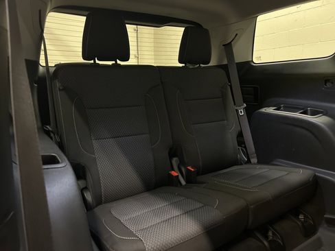 Used 2023 GMC Acadia SLE w/ Driver Convenience Package image 10