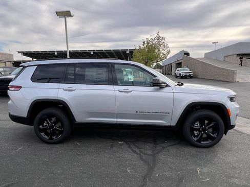 New 2025 Jeep Grand Cherokee L Limited w/ Black Appearance Package RWD image 7