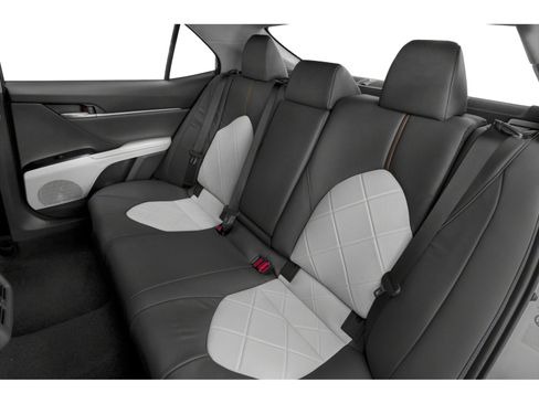 Used 2020 Toyota Camry XLE FWD image 11