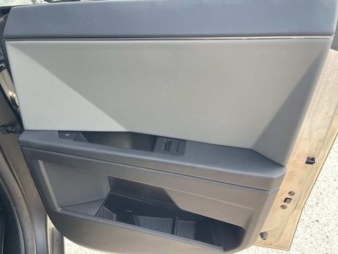 Used 2024 Tesla Cybertruck AWD Crew Cab image 21
