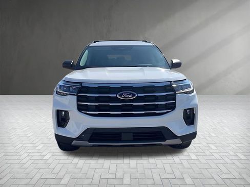 New 2025 Ford Explorer Active w/ Active Comfort Package image 8