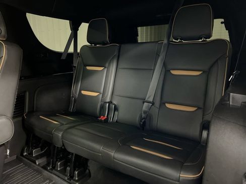 Used 2022 GMC Yukon XL AT4 AWD/4WD image 25
