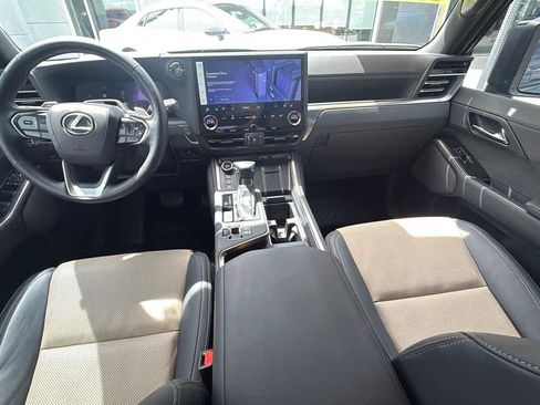 Used 2024 Lexus GX 550 AWD/4WD image 31
