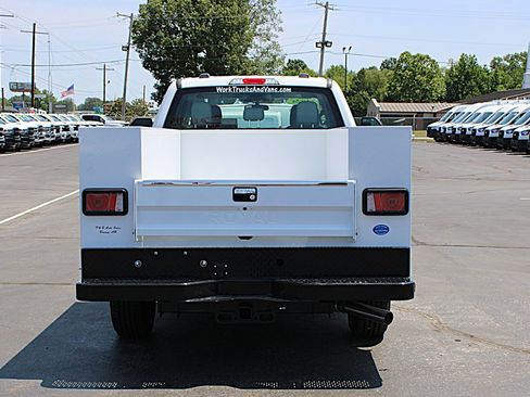 Used 2026 Ford F250 XL w/ XL Chrome Package RWD image 11