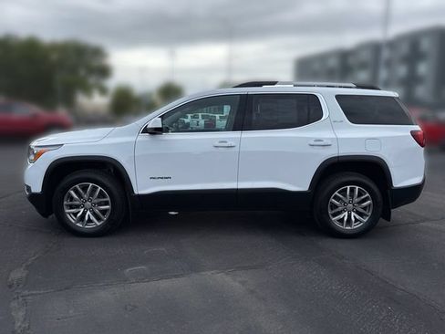 Used 2018 GMC Acadia SLE AWD/4WD image 2