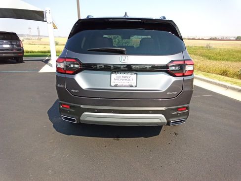 Certified 2025 Honda Pilot Elite image 4