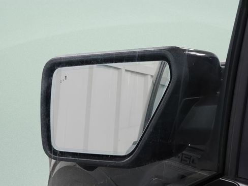 Used 2025 Ford F150 Lariat AWD/4WD image 25