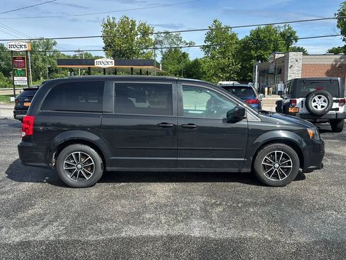Used 2017 Dodge Grand Caravan GT FWD image 6