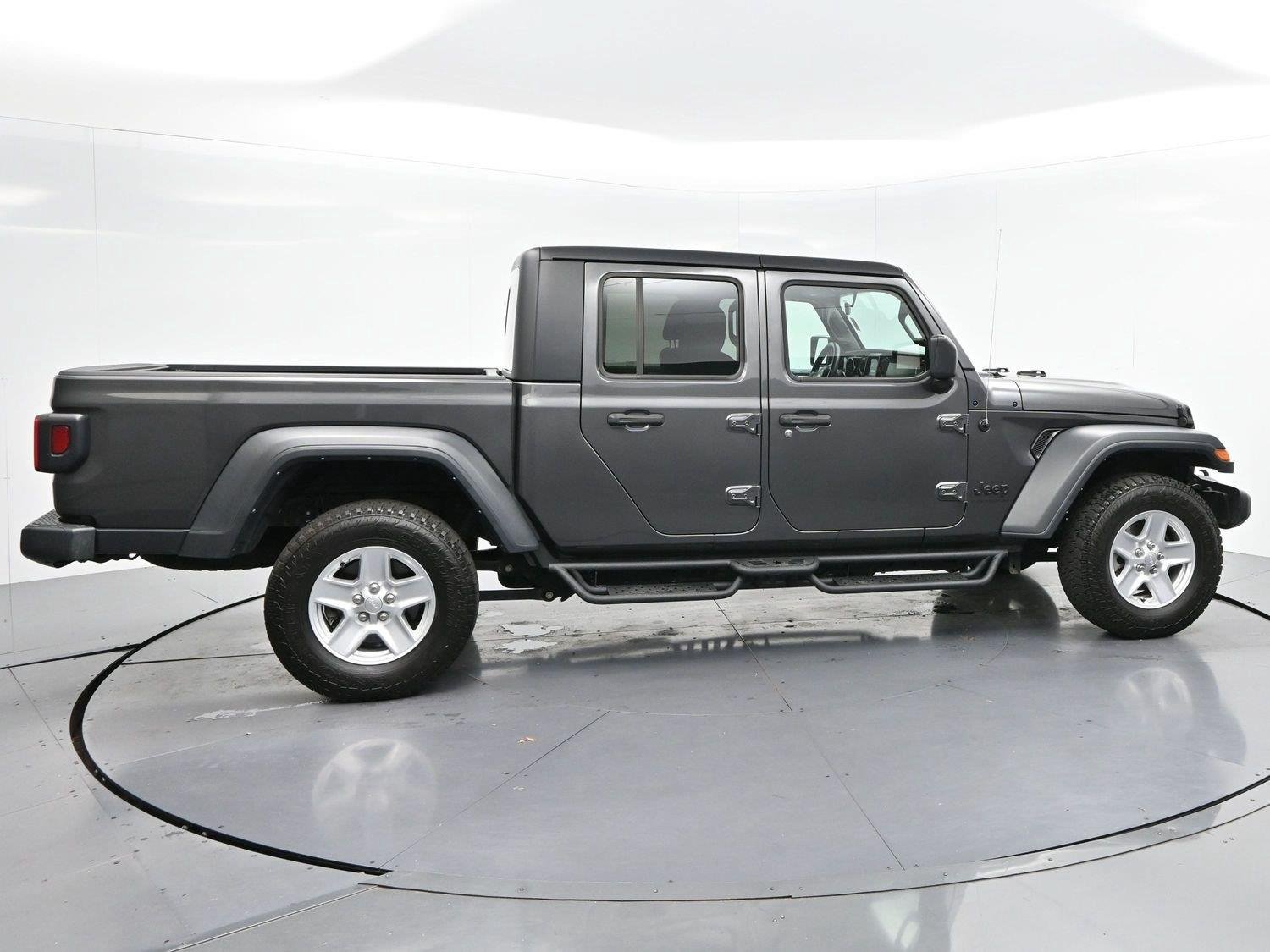 Used 2023 Jeep Gladiator Sport AWD/4WD image 8